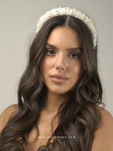 Bridal hairband with pearls