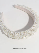 Bridal hairband with pearls