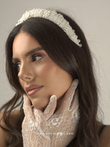 Bridal hairband with pearls